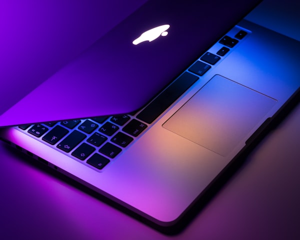 MacBook Air M1 Laptop